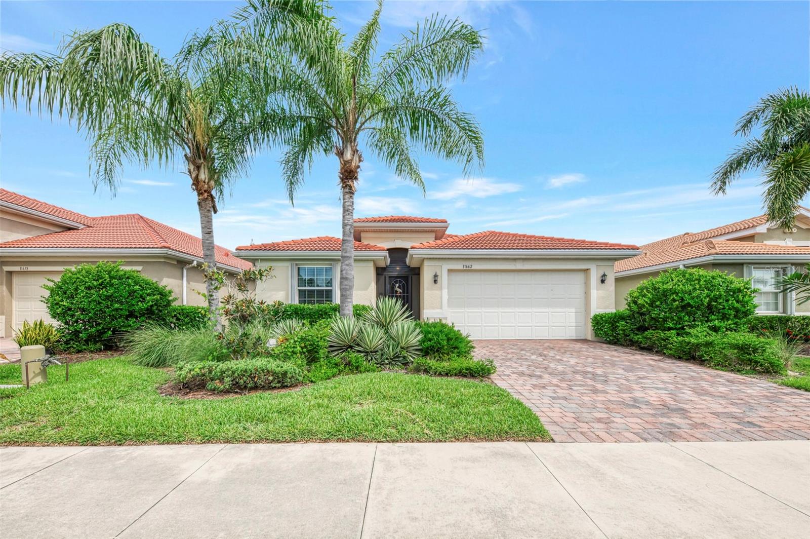 11662 Parrotfish St — photo