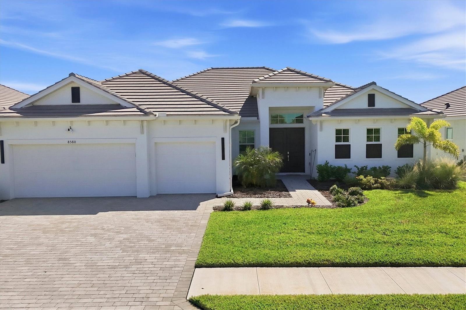 8580 Shore Lake Dr — photo