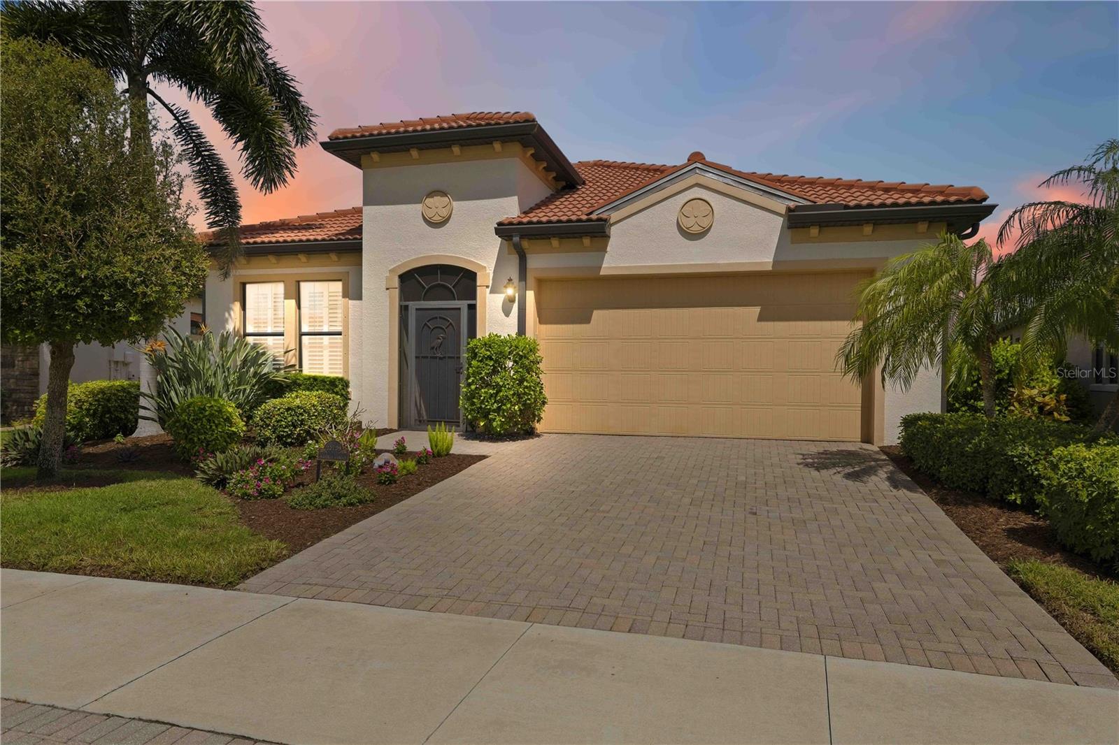 23739 Waverly Cir — photo