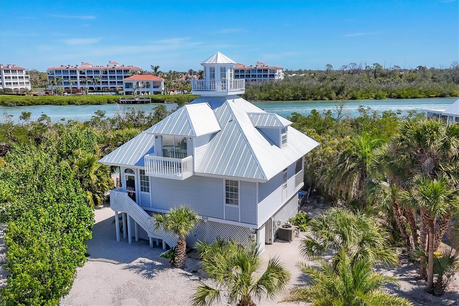 310 Kettle Harbor Dr — photo