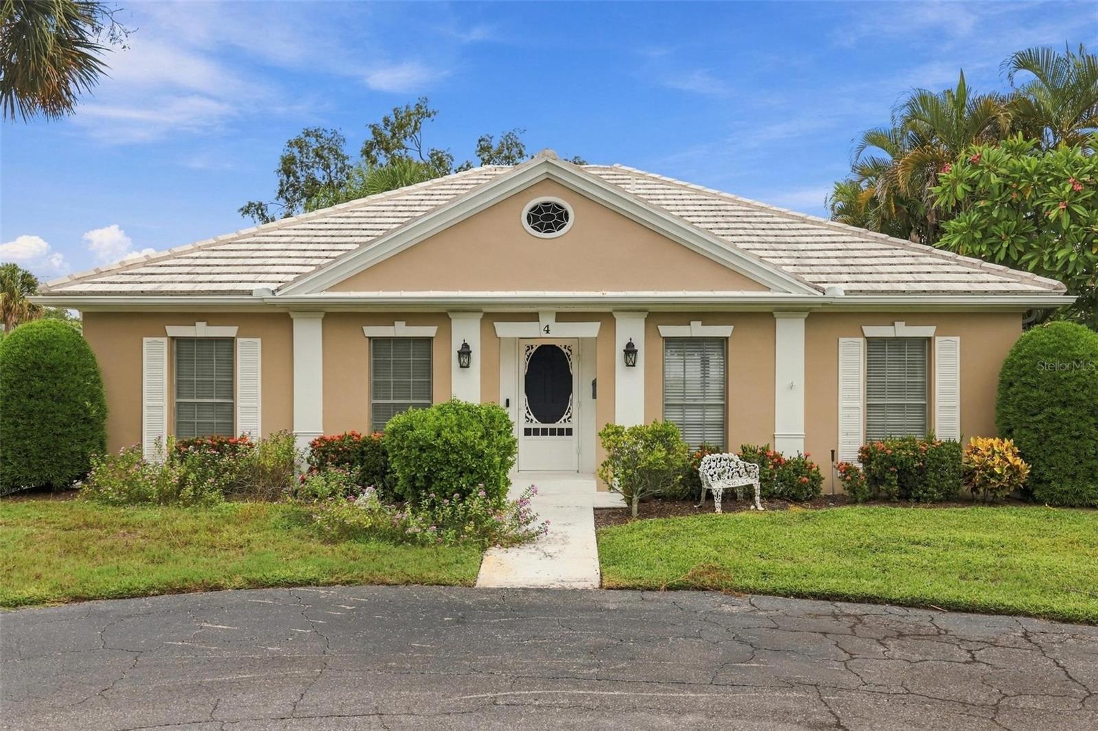 4 Antigua Cir #6 — photo