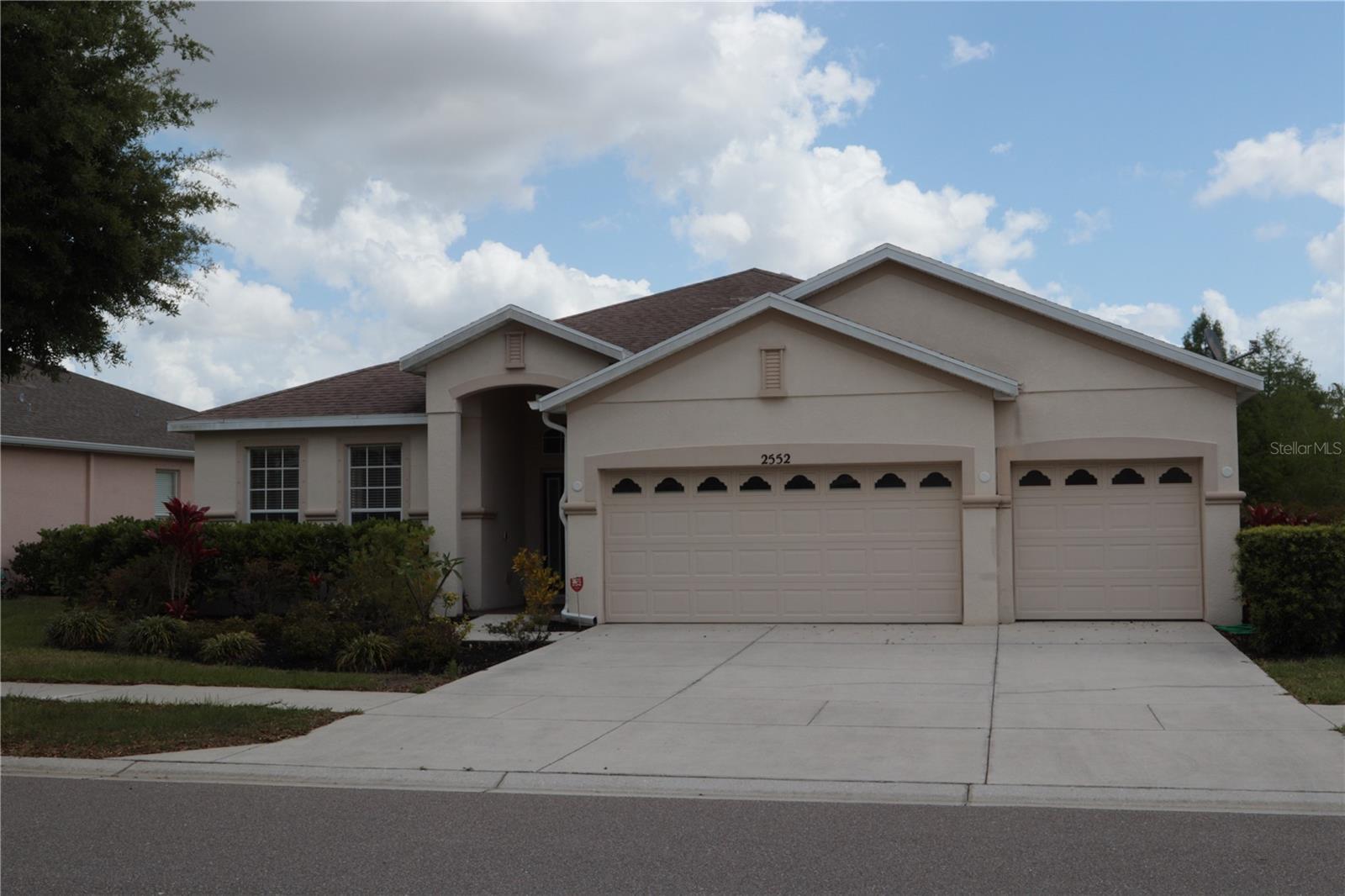2552 Hobblebrush Dr — photo
