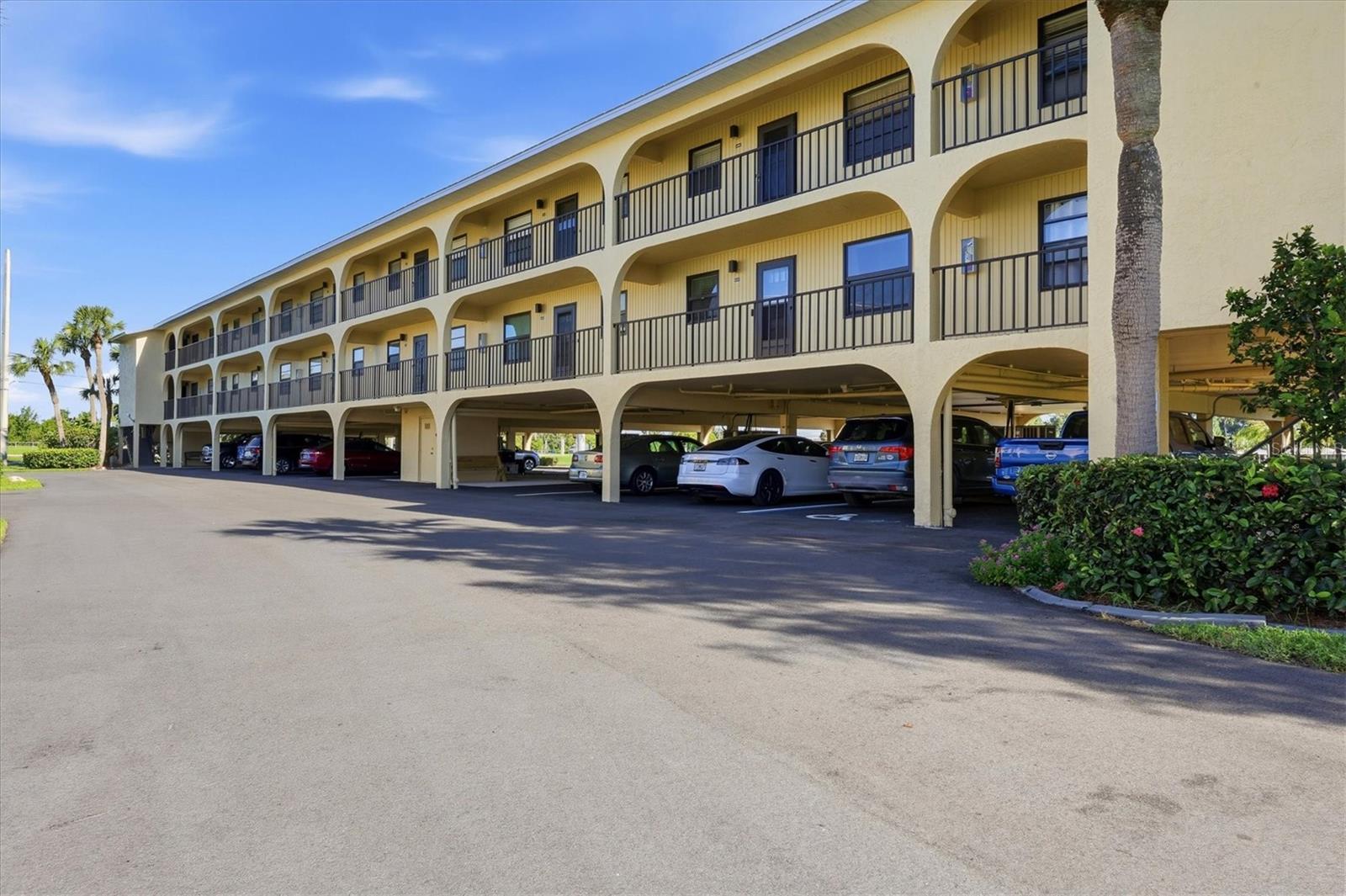 14459 River Beach Dr #207 — photo
