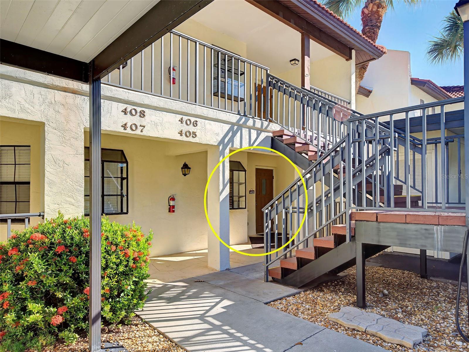 405 Pine Hollow Cir #405 — photo