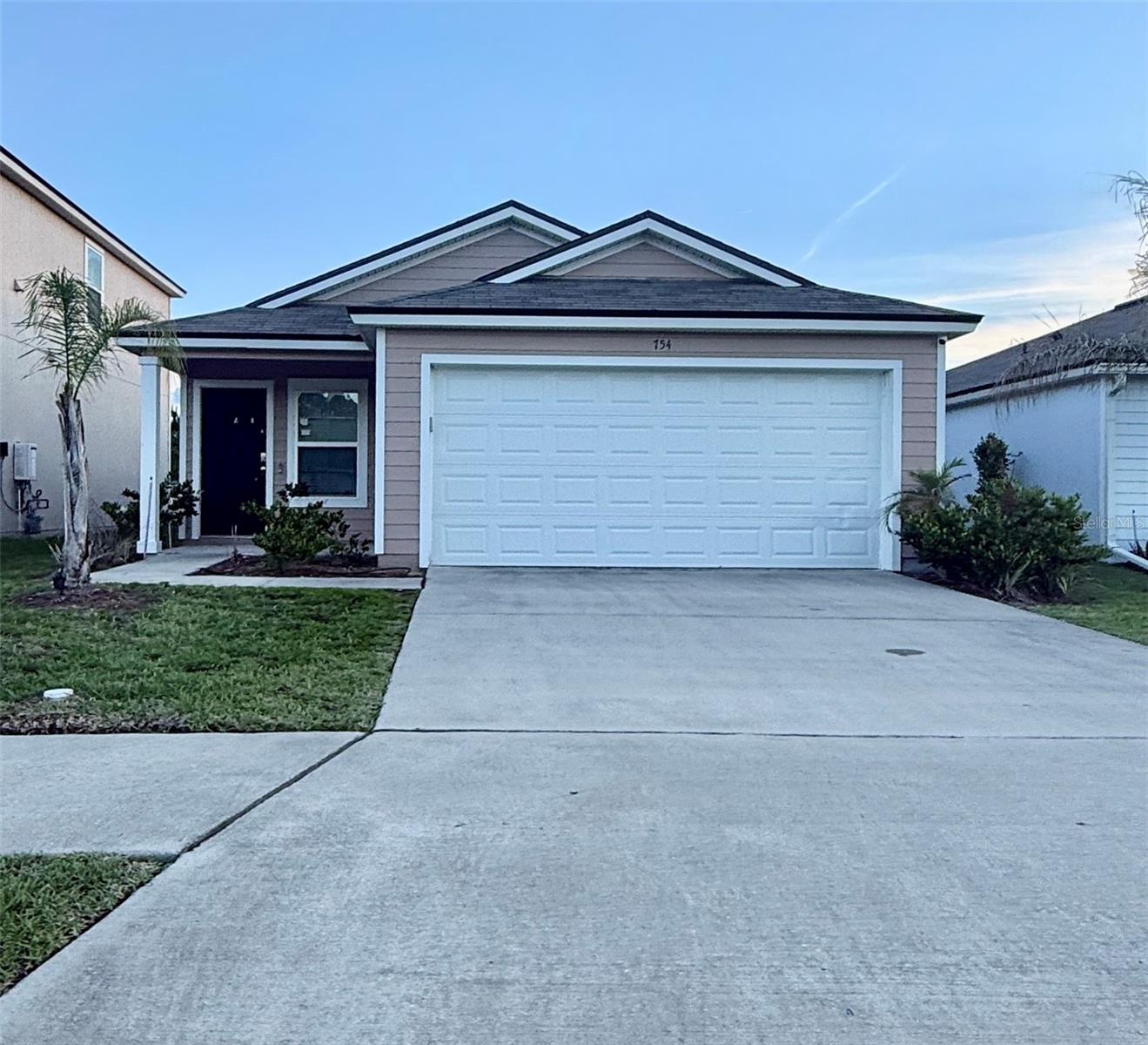 754 Grand Reserve Dr — photo