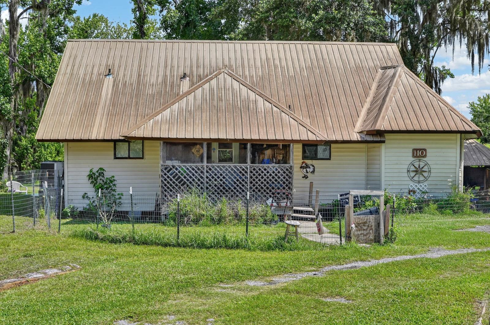 110 W Palm Ave — photo