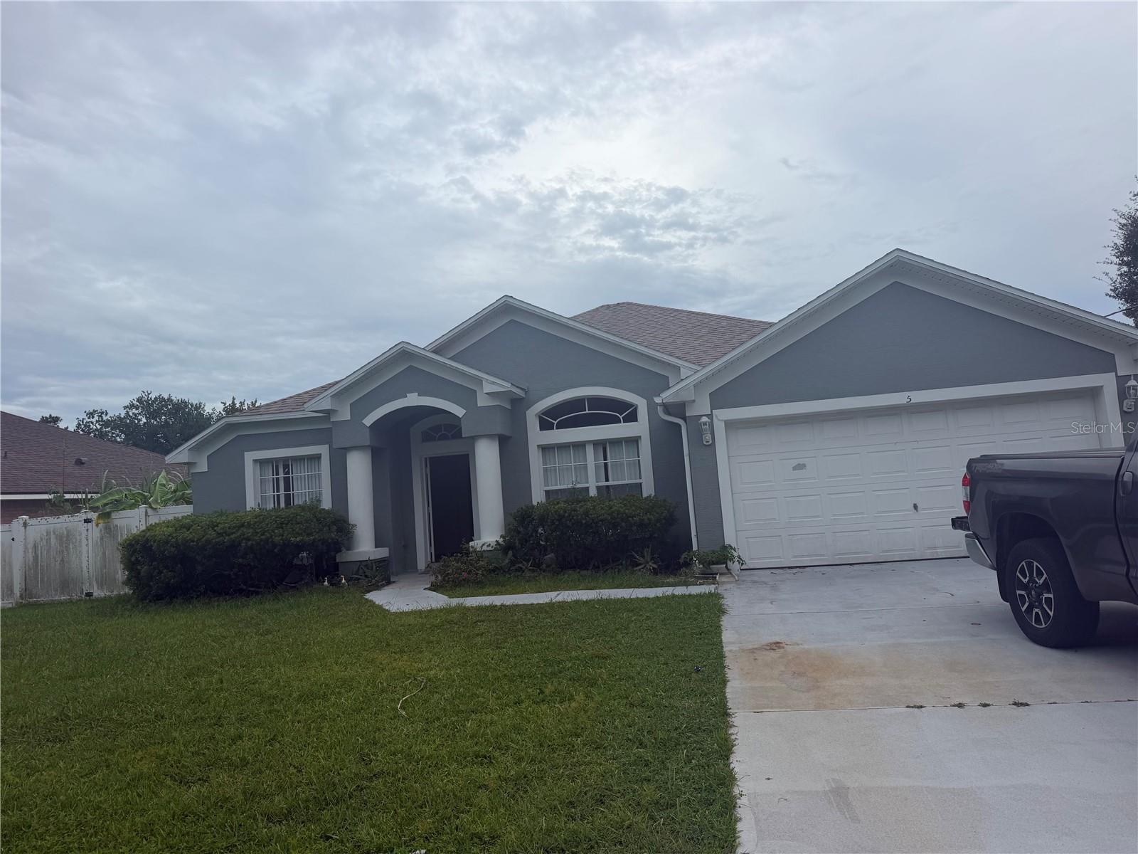 5 NE Bishop Ln — photo