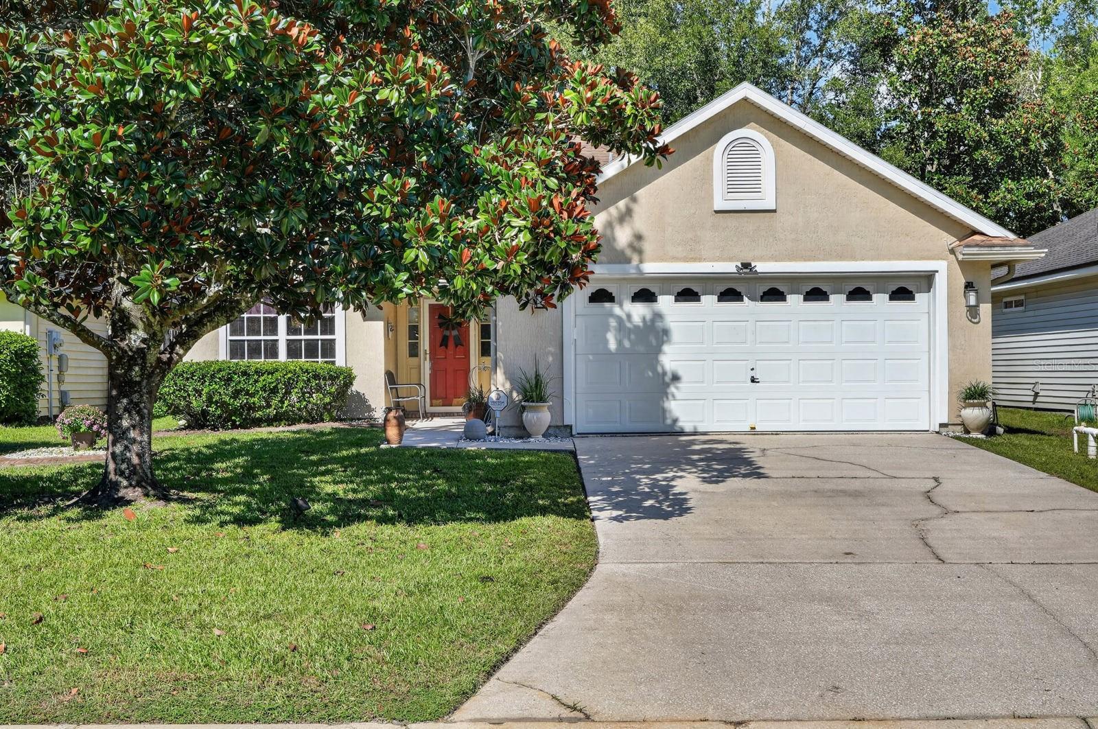 717 Mackenzie Cir — photo