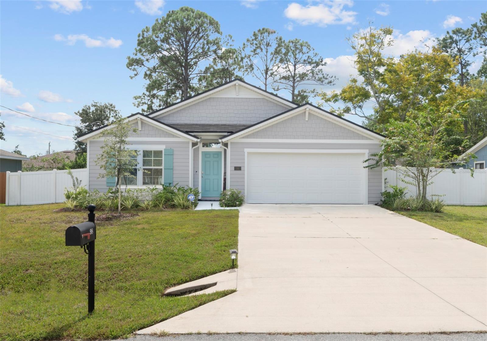 98 Raemoor Dr — photo
