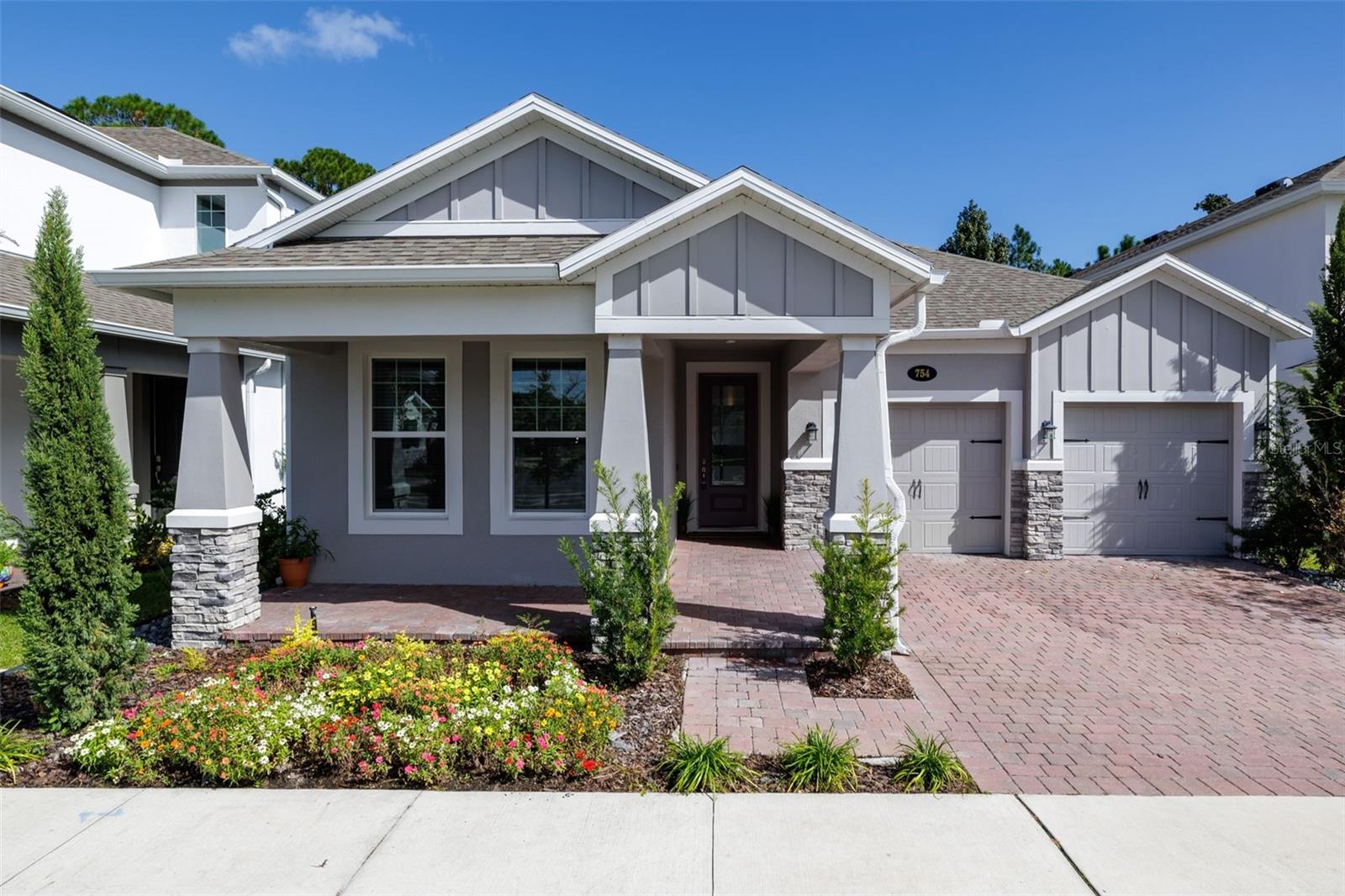 754 Trillium Ct — photo