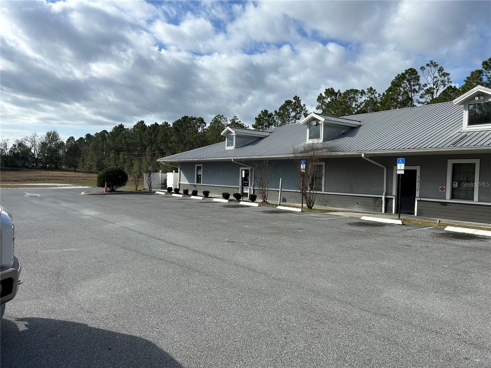 3619 E CR 466 — photo