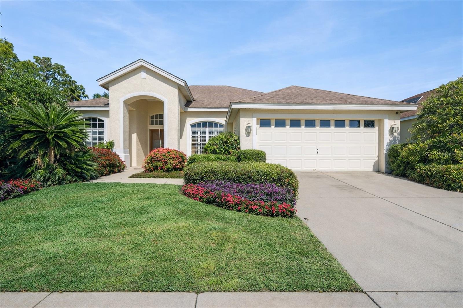 8032 Pine Hollow Dr — photo
