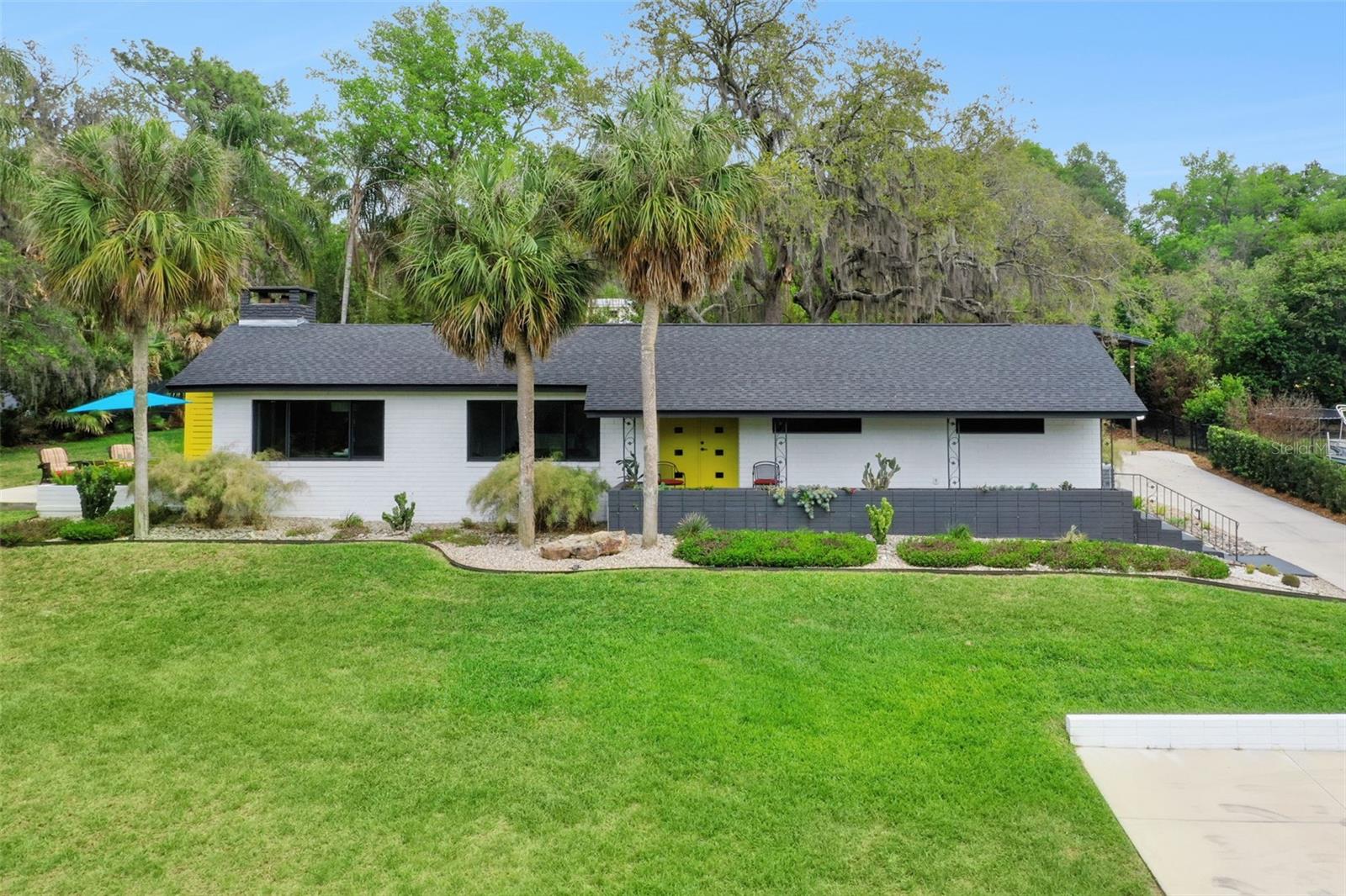 10426 Lakeshore Dr — photo