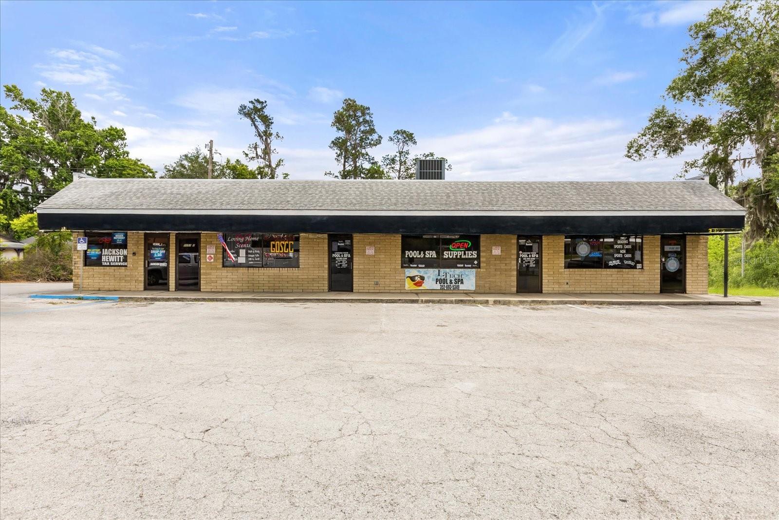 5053 SE Abshier Blvd — photo