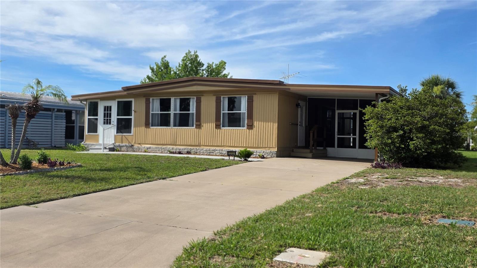 1203 Apache Cir — photo