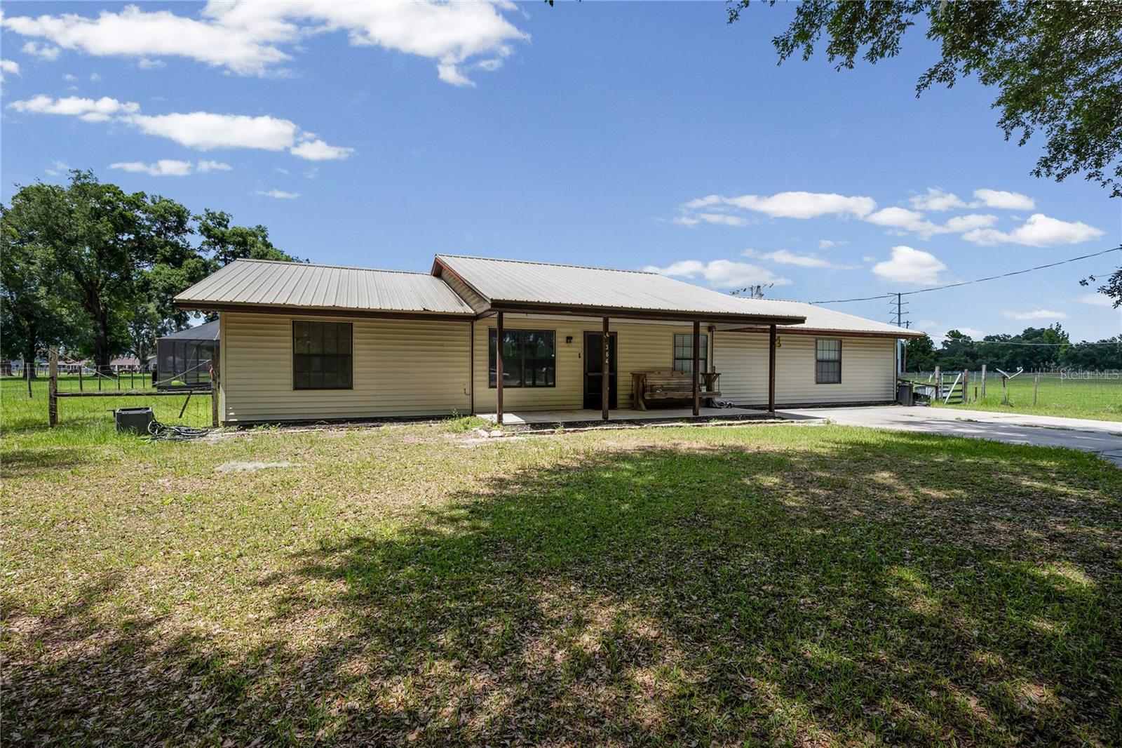 348 CR 542E — photo