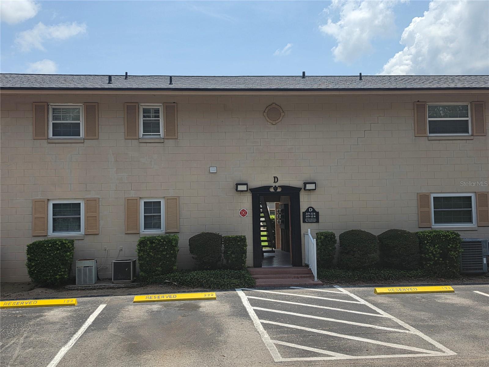 1100 E Caroline St #119 — photo