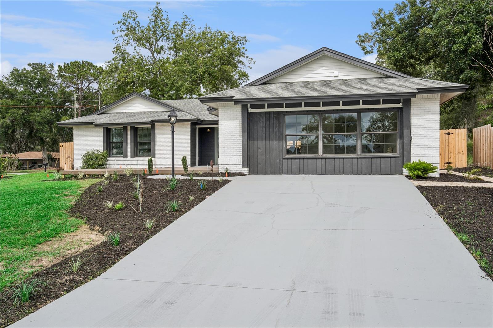 1500 West Ave — photo