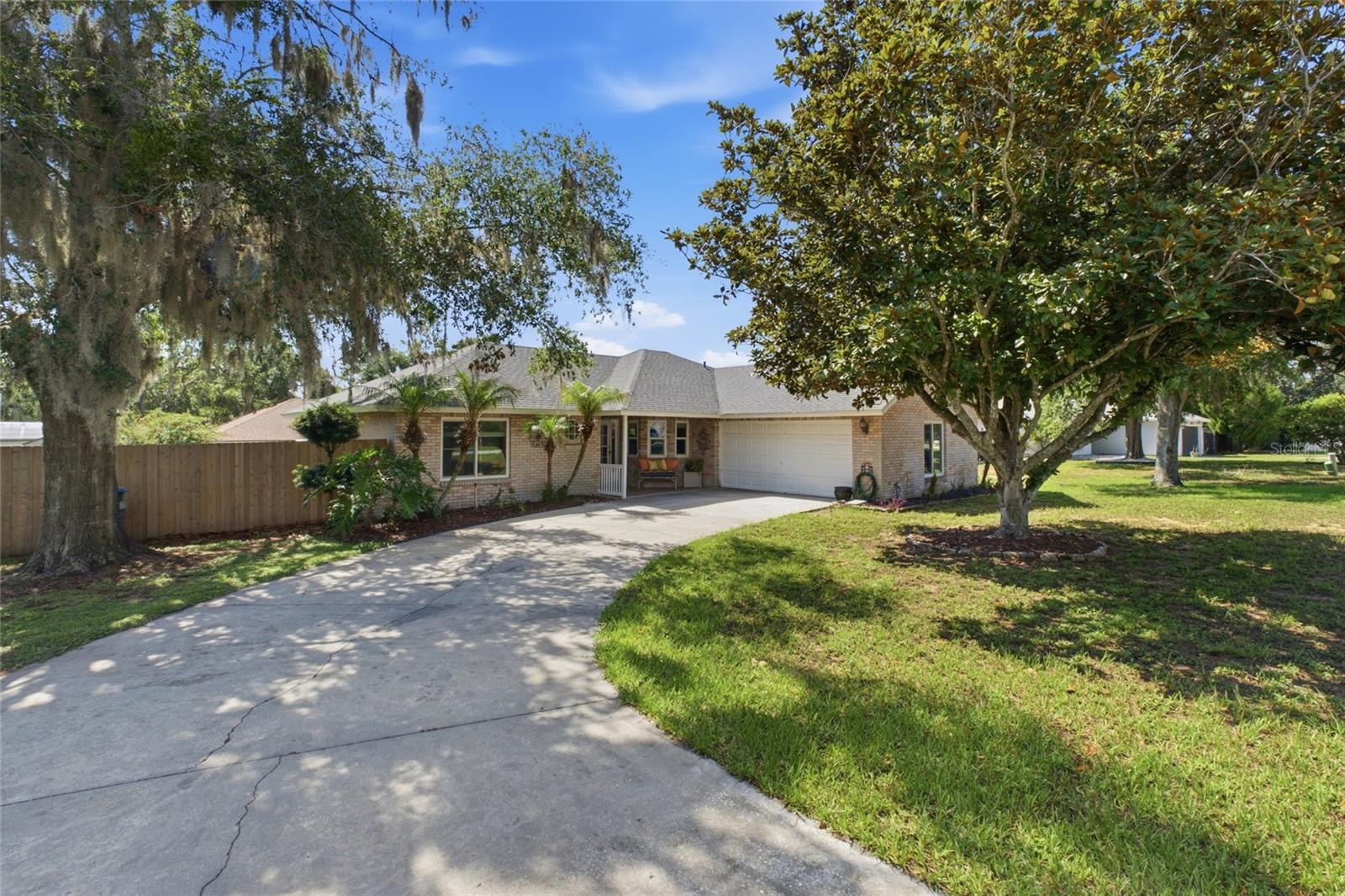 17522 Hillside Dr — photo