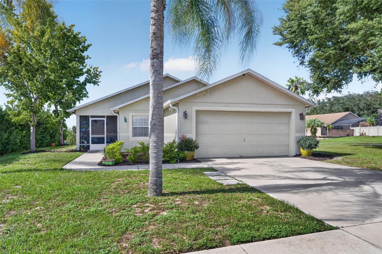 1390 Willow Crest Dr — photo