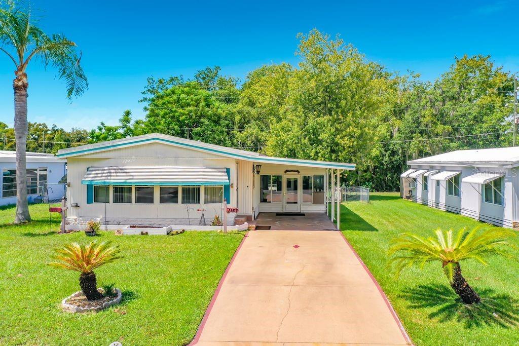 1157 Capella Dr — photo