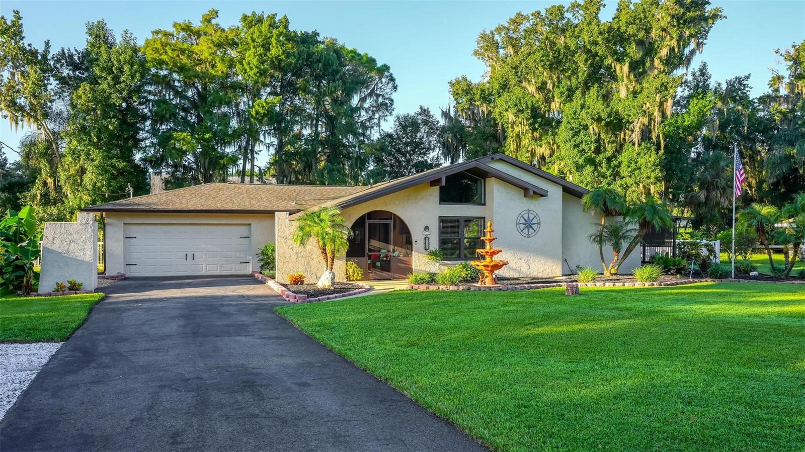 8106 Spring Dr — photo