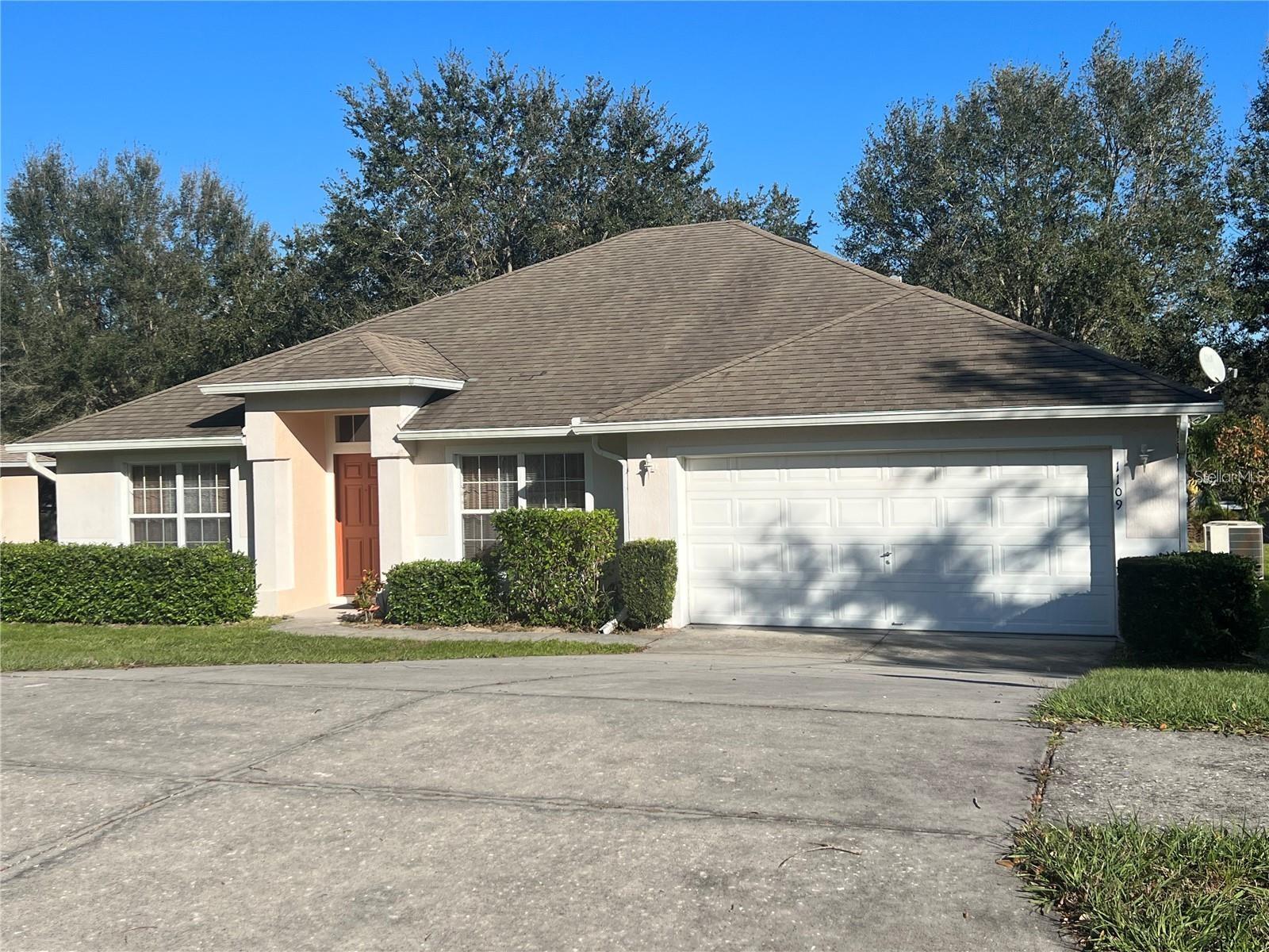 1109 Hill Mount Dr — photo