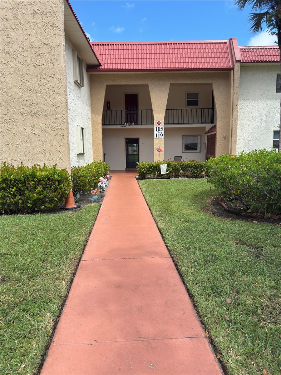 107 Lake Evelyn Dr #107 — photo