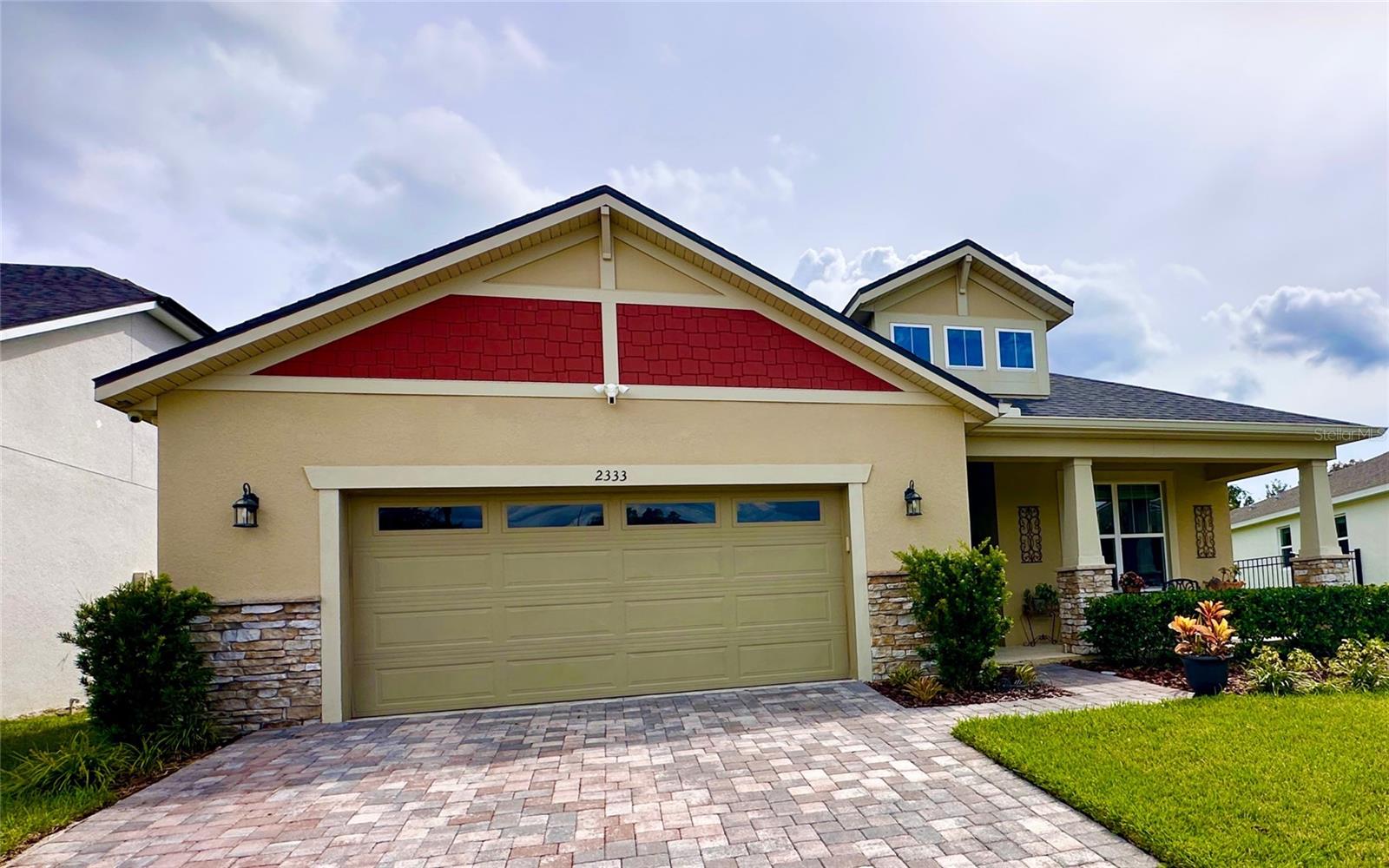2333 Farnham Dr — photo