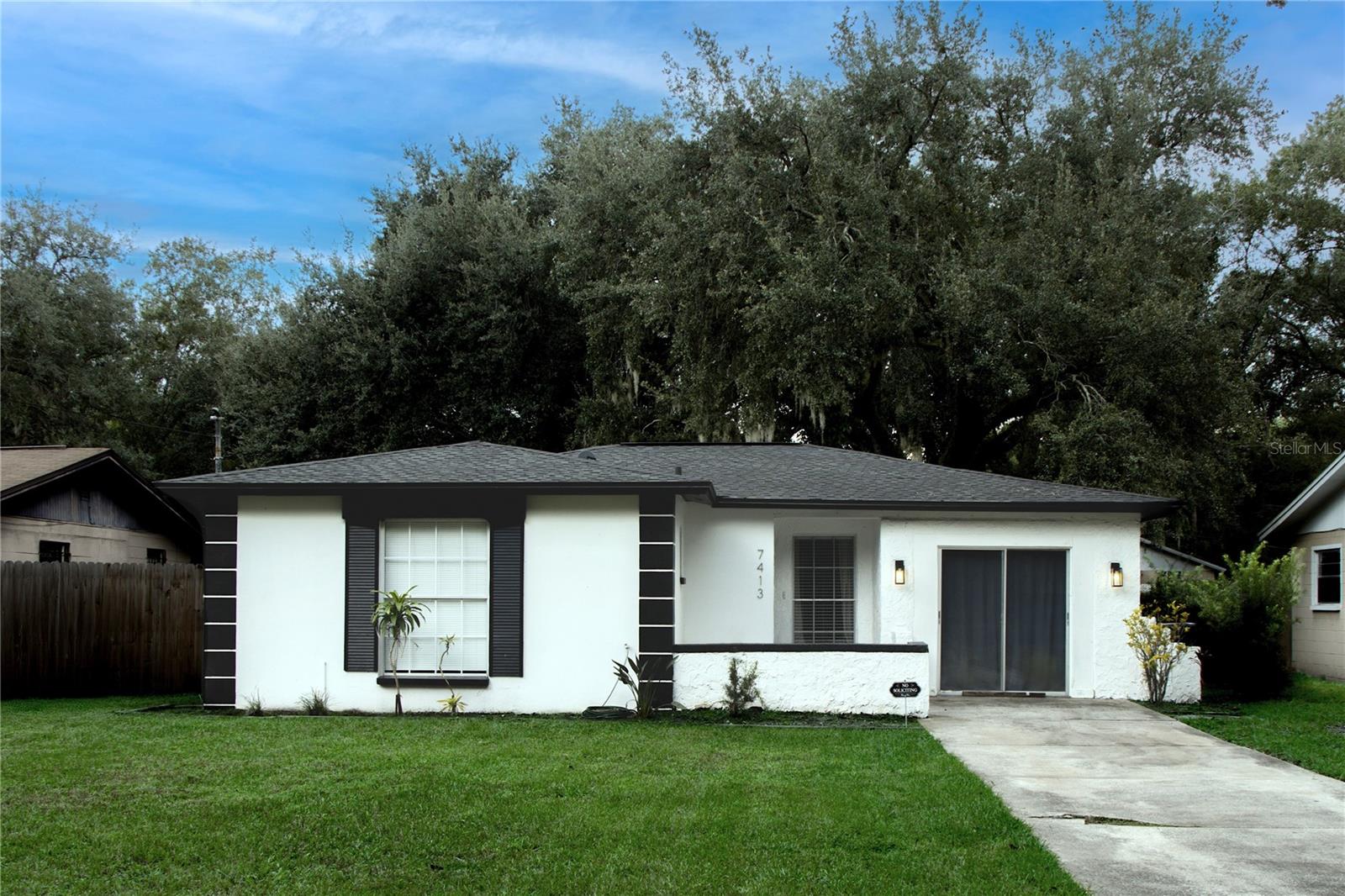 7413 Lakeshore Dr — photo