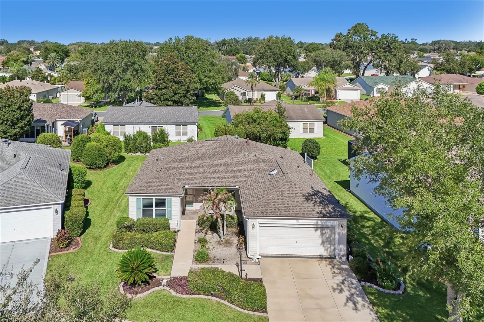 928 Eastmont Ct — photo