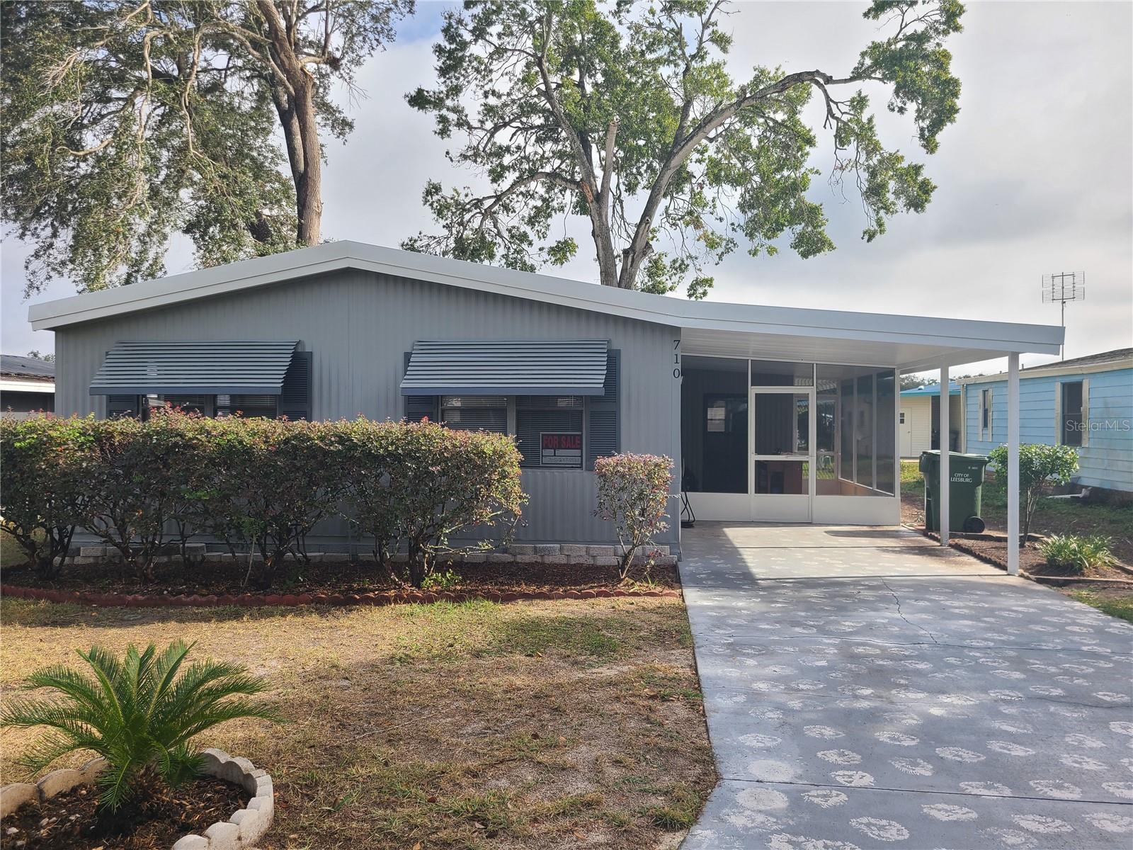 710 Coachman Dr — photo