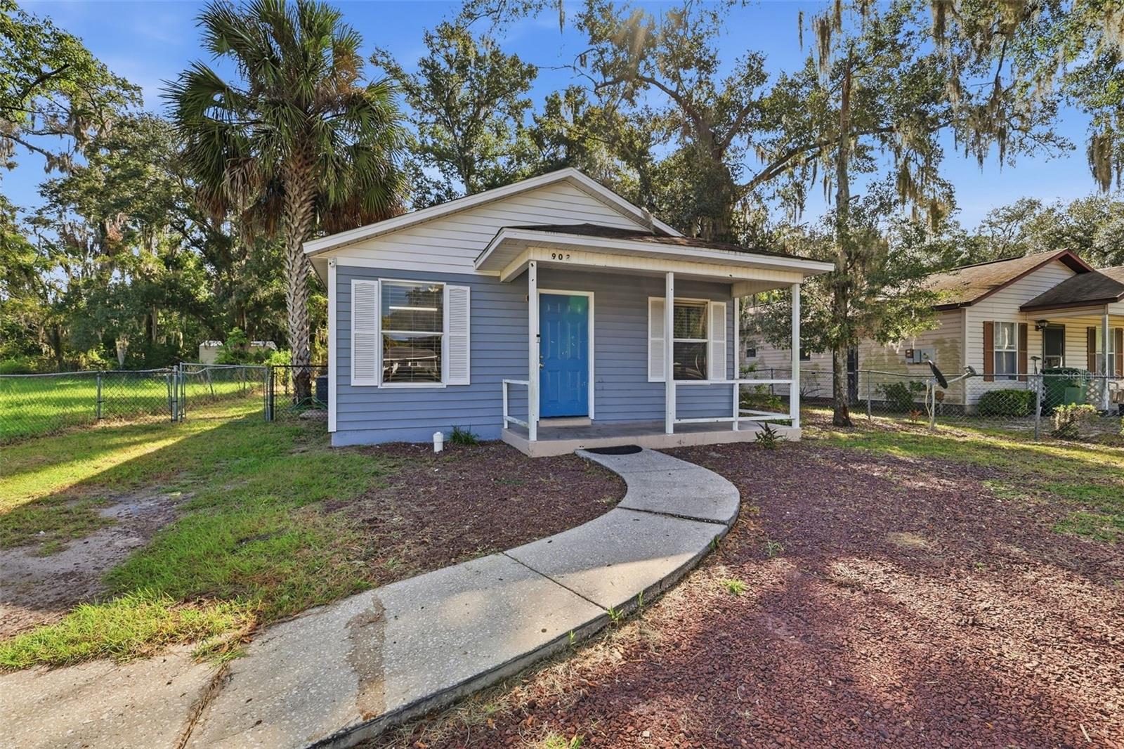 902 Talladega St — photo