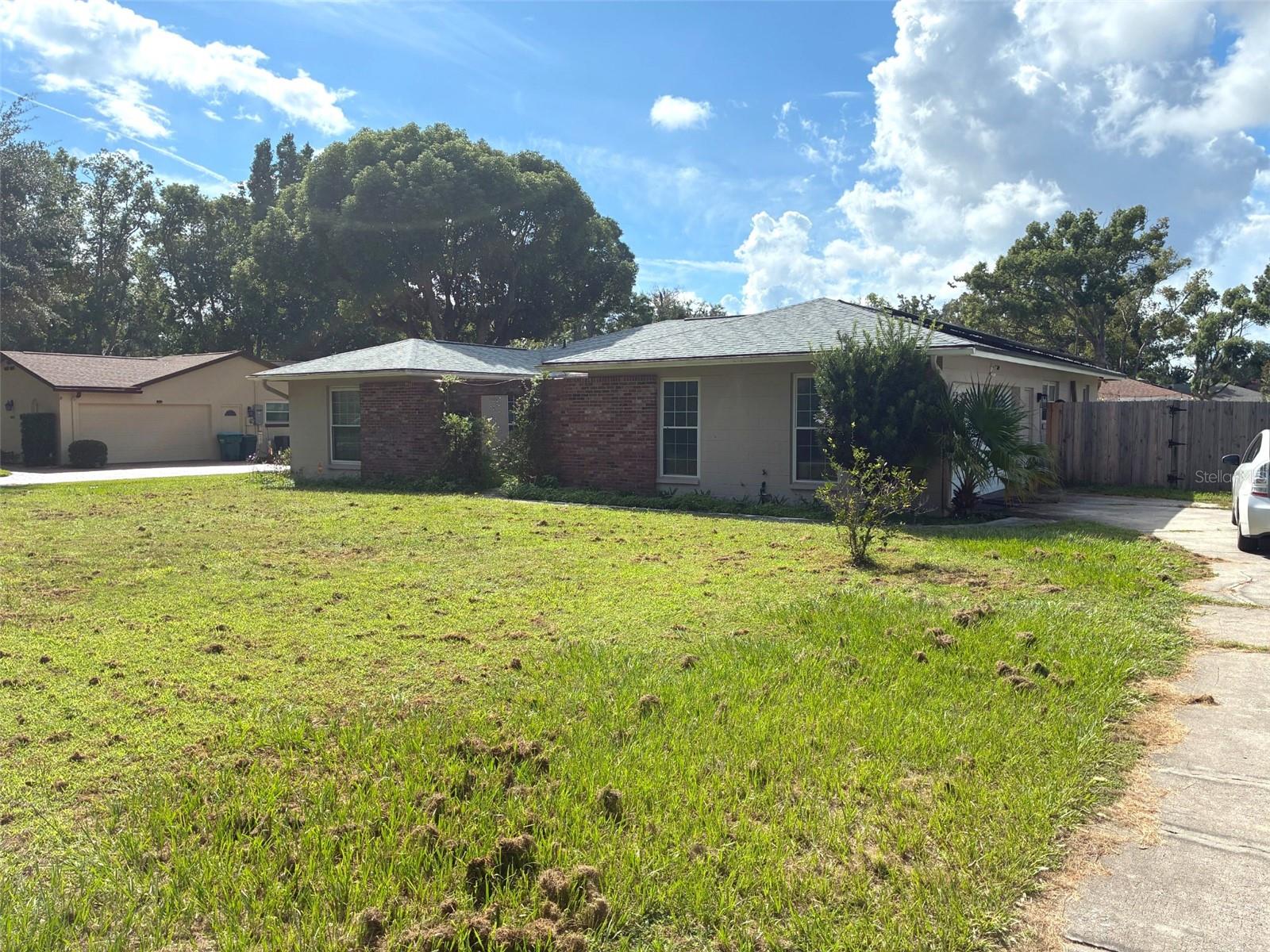 615 Cambridge Ct — photo