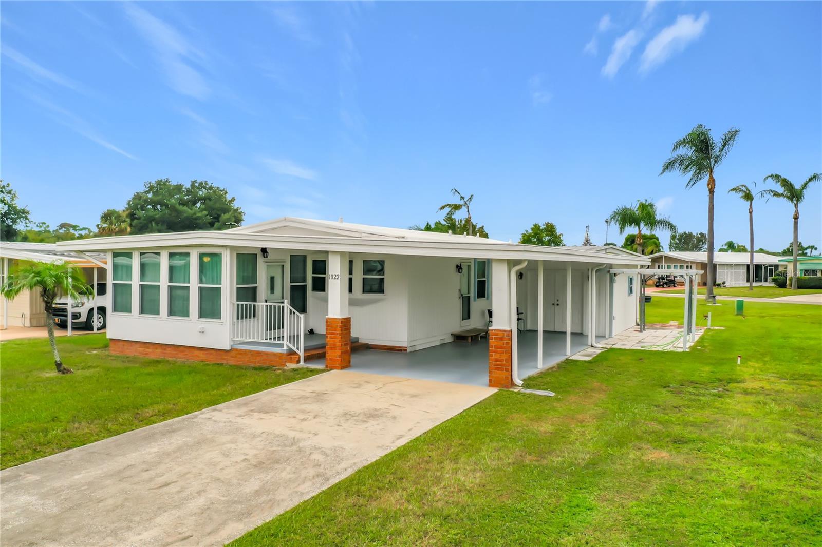 1022 Capella Dr — photo