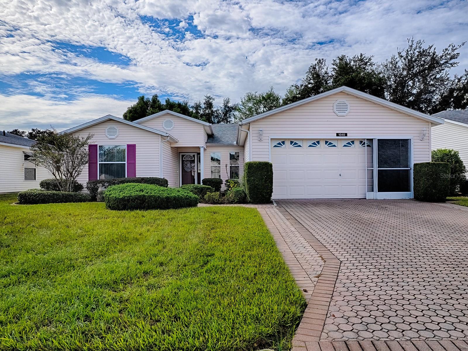 1040 Eagles Lndg — photo