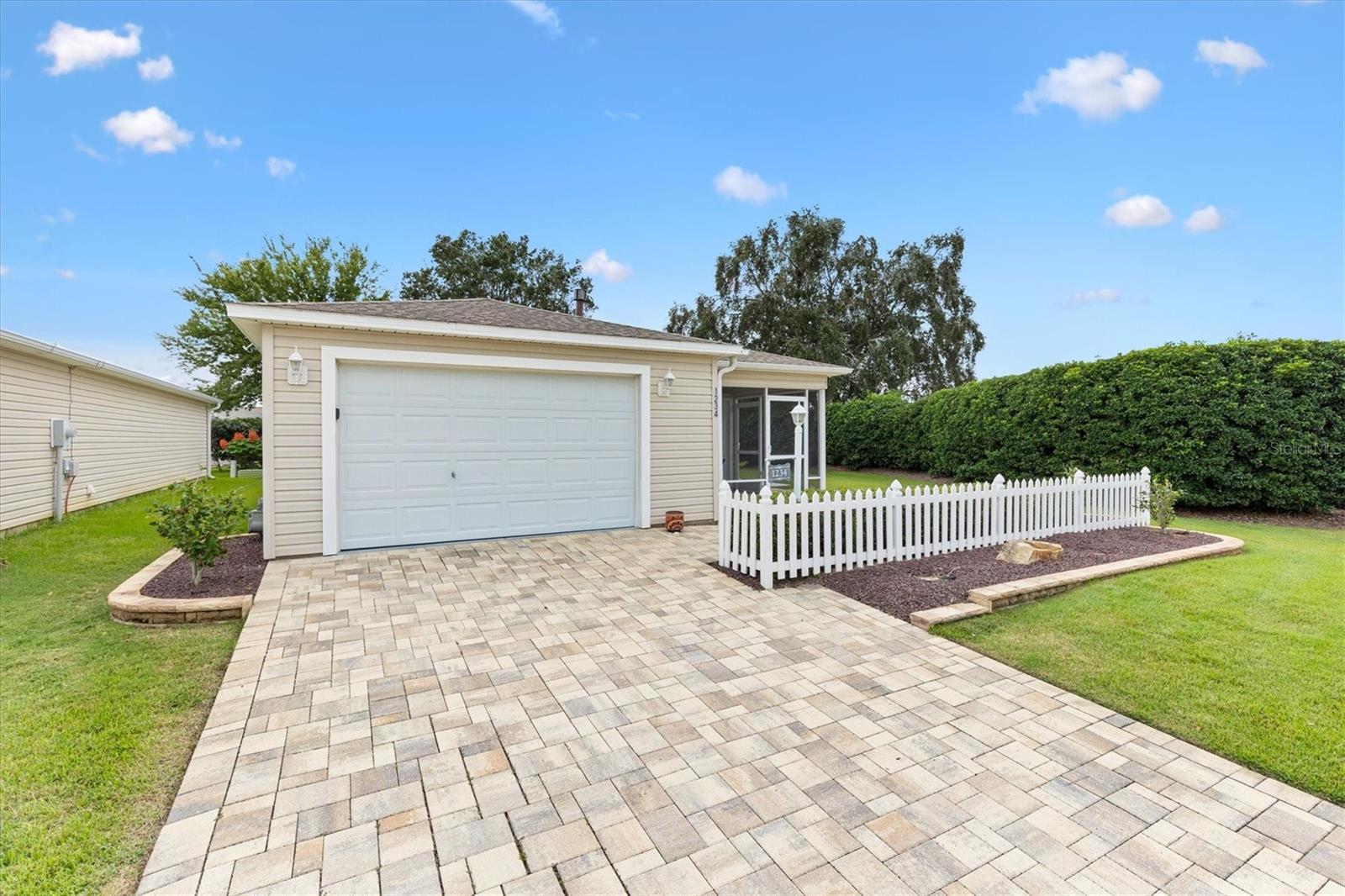 1234 Eagle Ridge Dr — photo