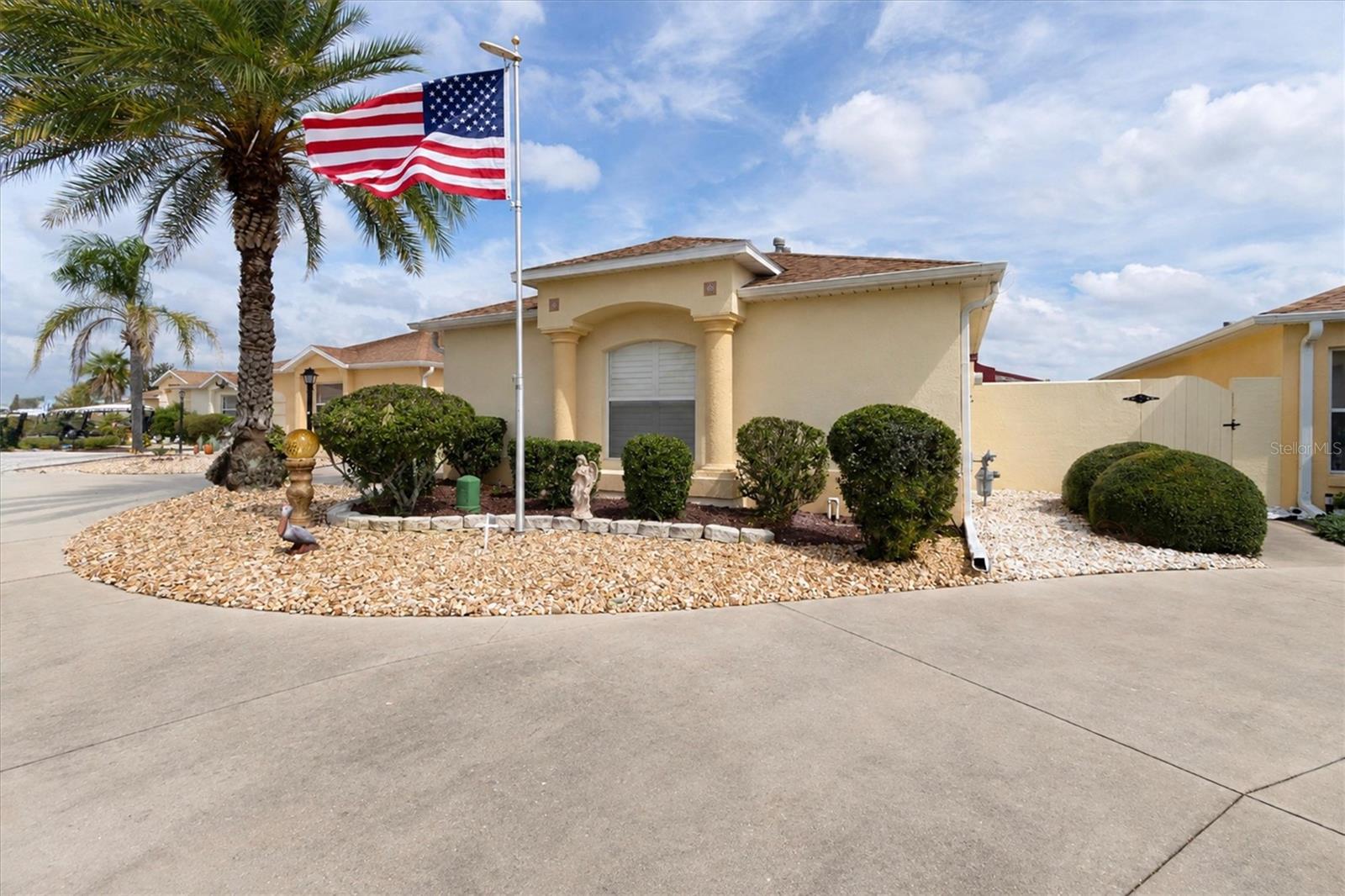 1115 San Bernardo Rd — photo