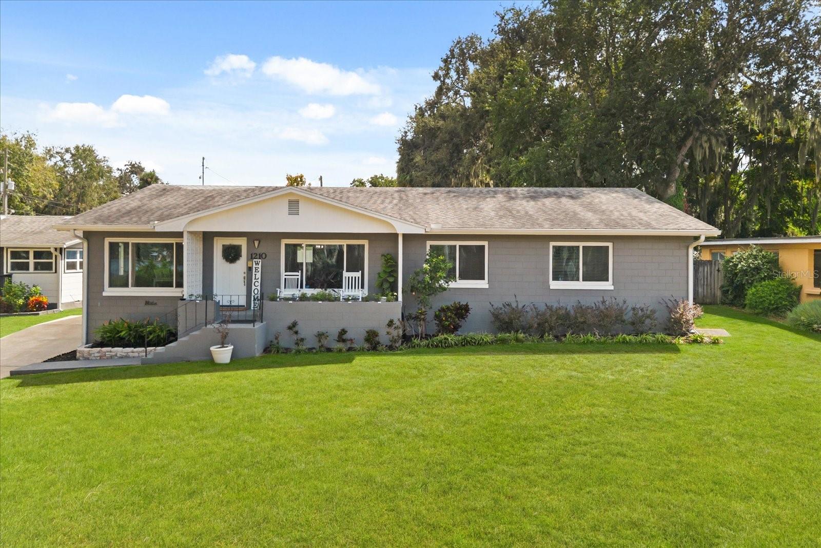1210 E Caroline St — photo