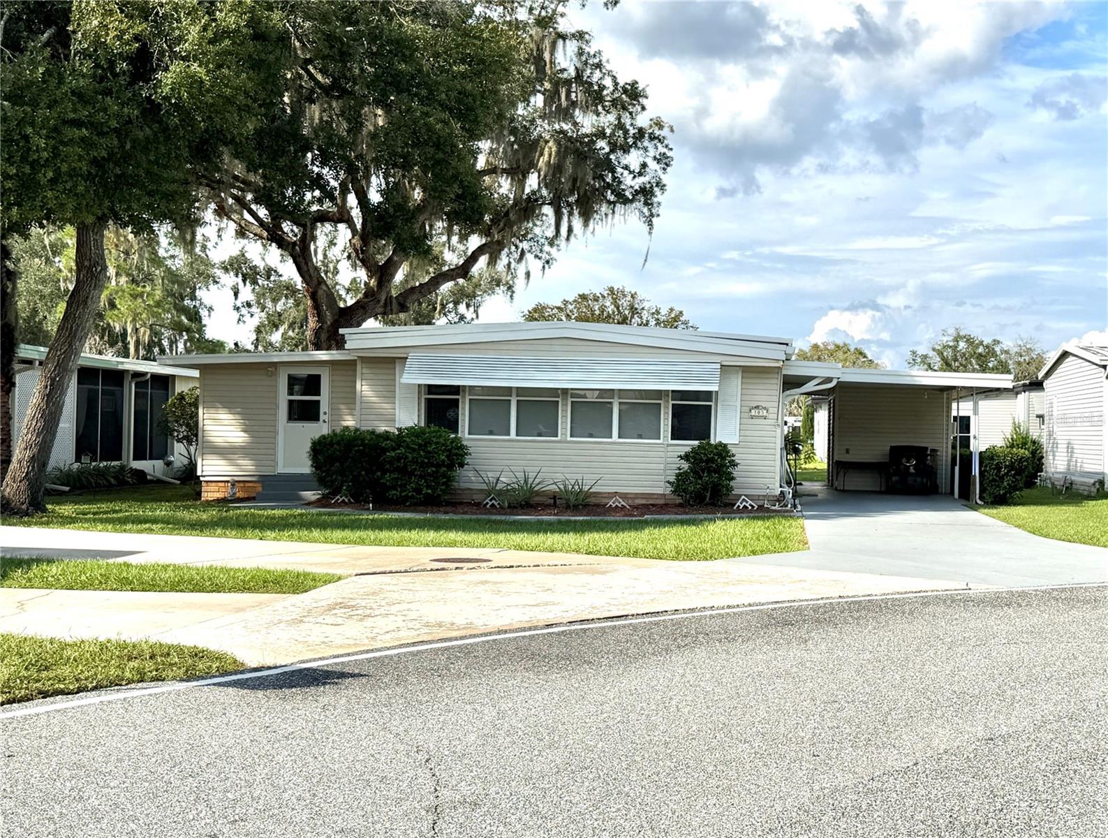 103 Tamarisk Way — photo