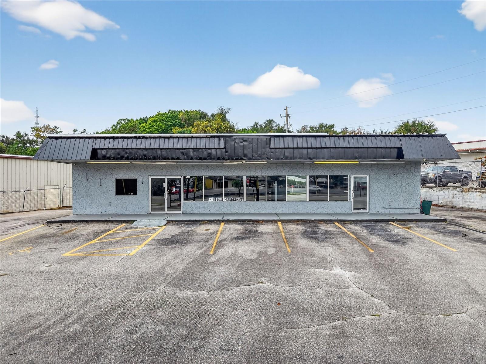 1526 US Highway 441 — photo