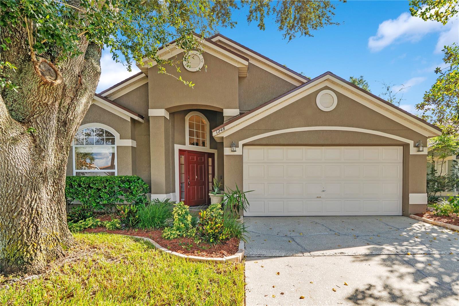 1248 Woodfield Oaks Dr — photo
