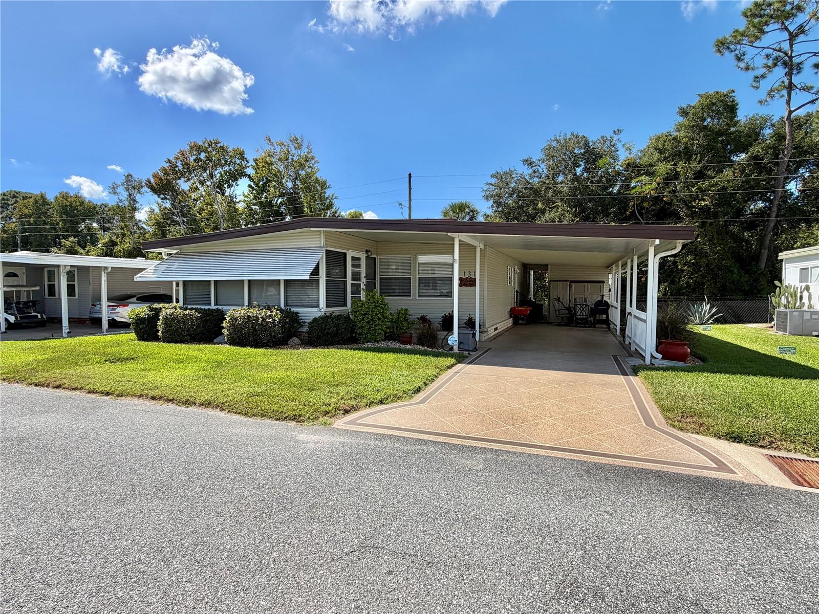 131 Bougainvillea Dr — photo