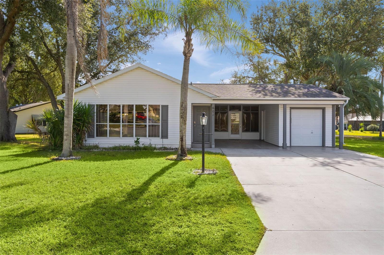 601 Santiago Ct — photo
