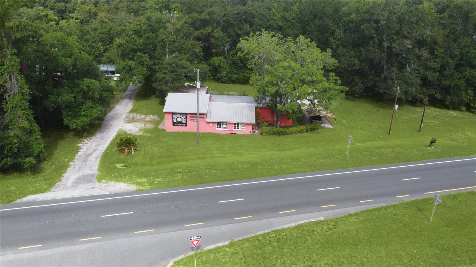 7220 NE US Highway 301 — photo