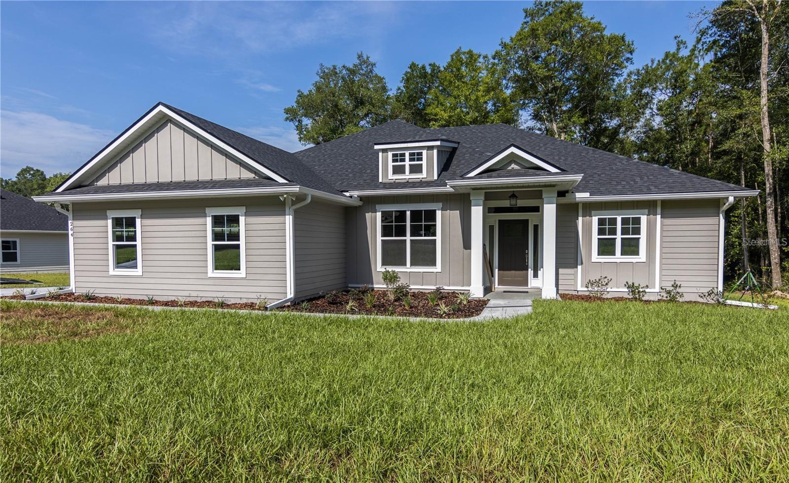 137 SW Cadence Gln — photo