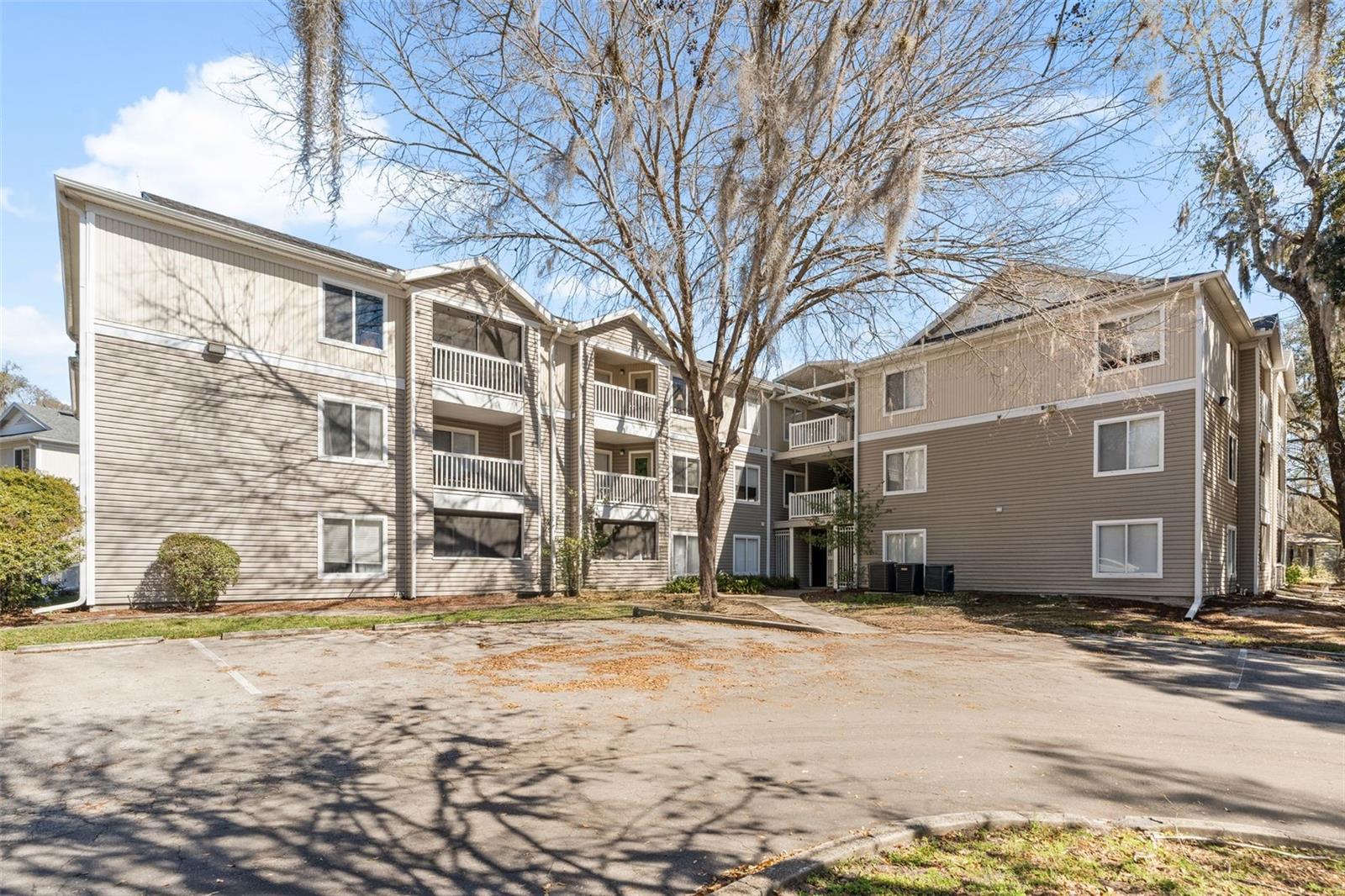 4000 SW 23rd St #2-303 — photo