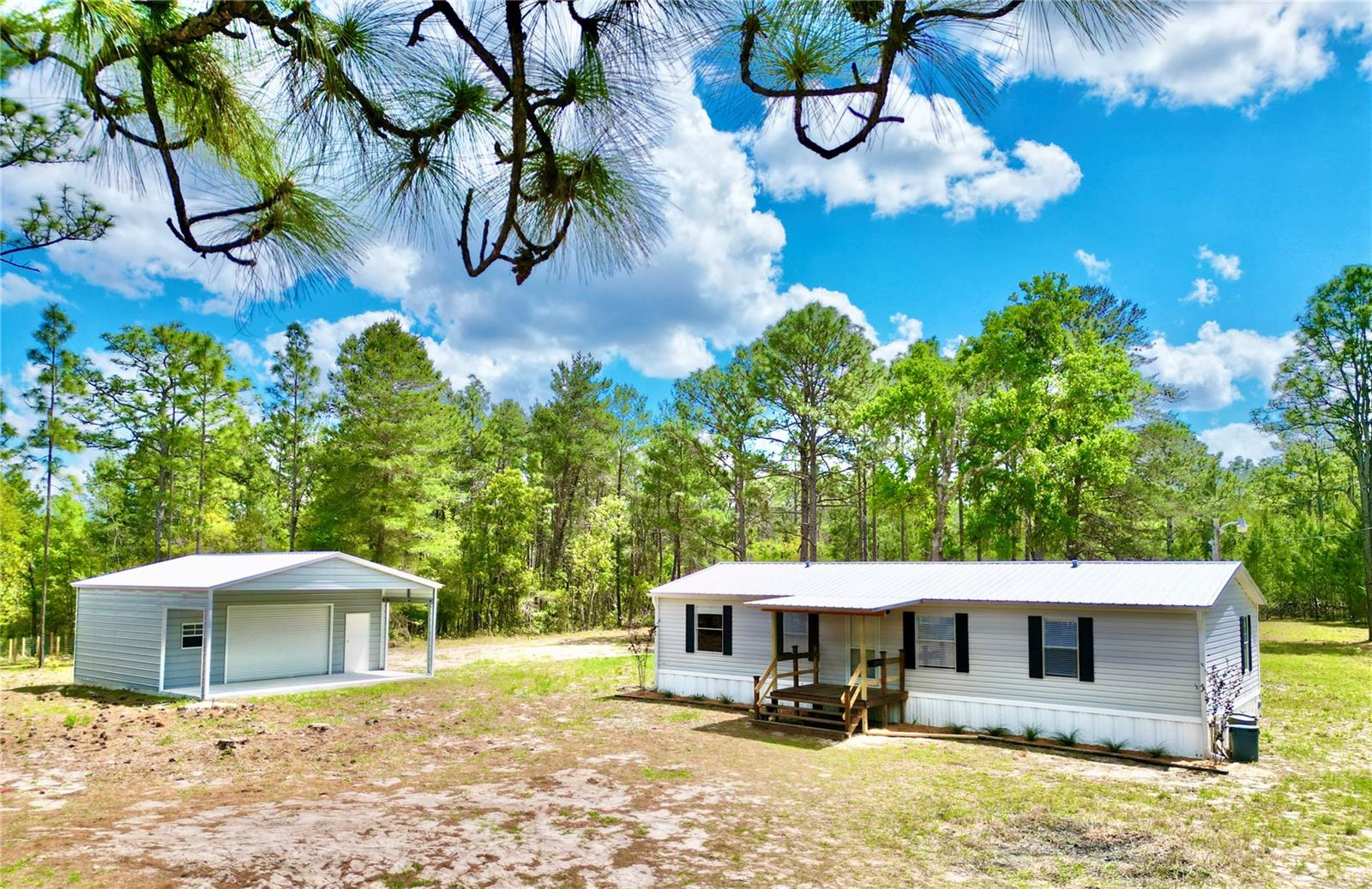 175 Whirlwind Loop, Hawthorne, FL 32640