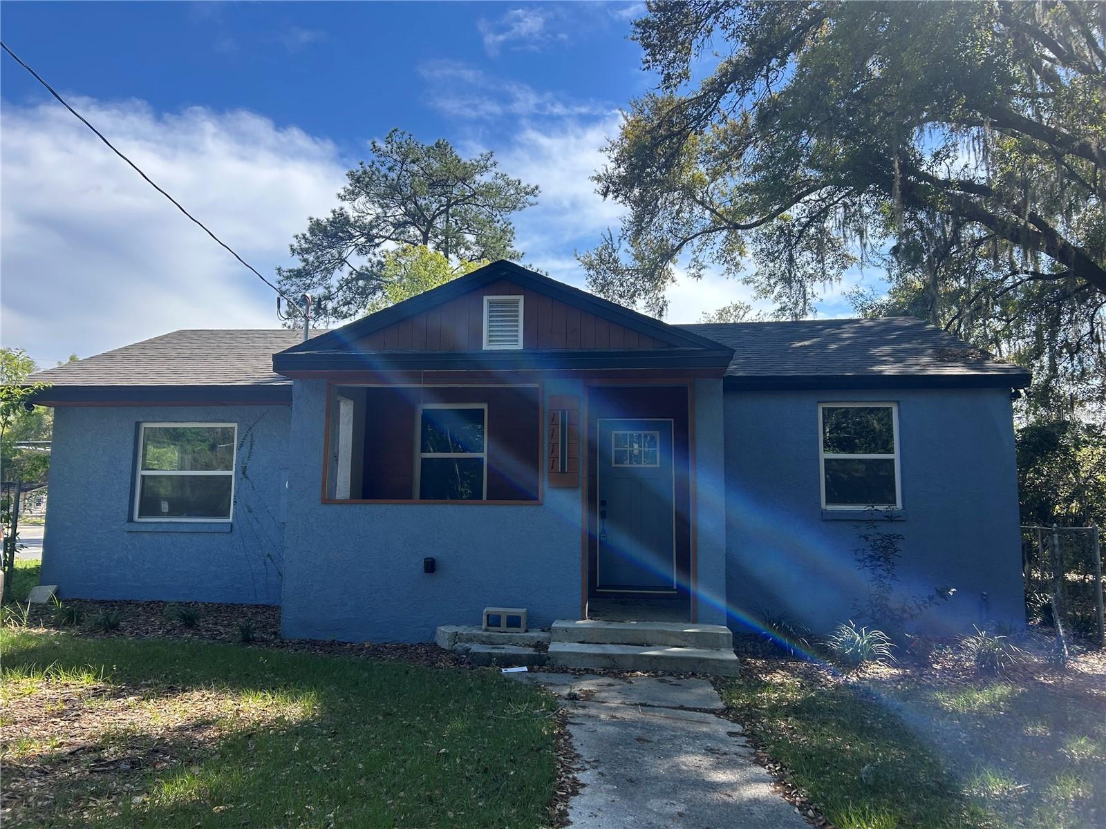 1111 SE 6th Ave — photo