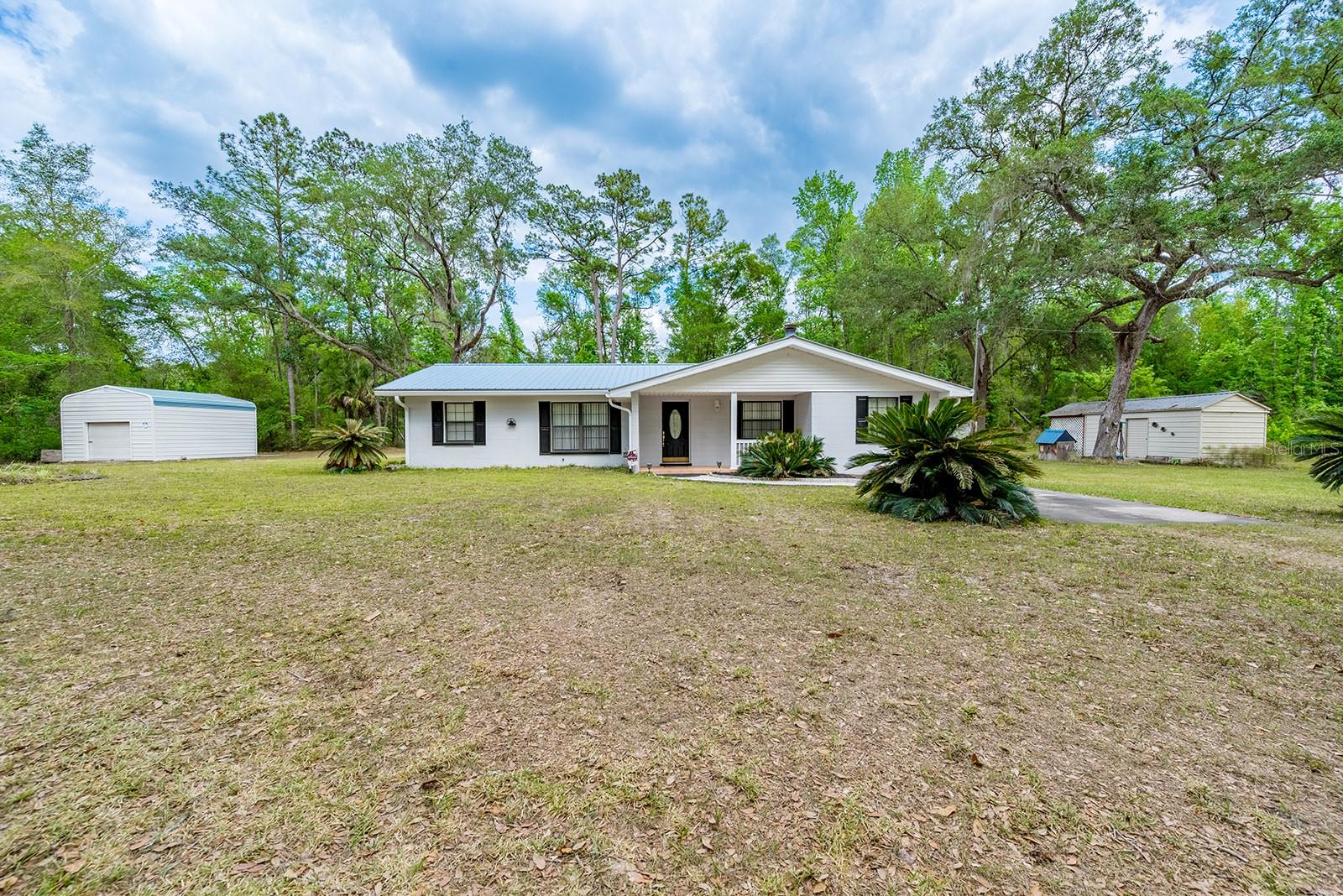 1753 SE Highway 349 — photo